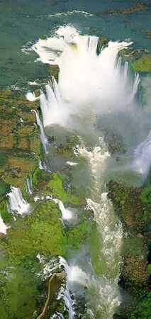 The Amazing Iguaçu Falls.
Brandon Barrick and Jouber Calixto
20 Apr 2003
