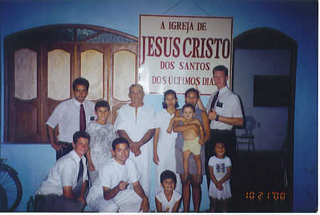 Na capela em Barcarena.E Howe, Nishida, A Pereira, e eu.
William R Giddens
01 Mar 2006