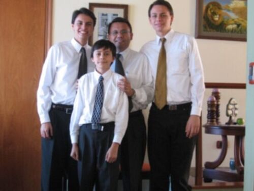 Mis hijos y yo, Sep 27, 2008
Omar Horacio Cabranes
05 Oct 2008