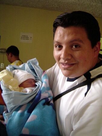 Nuestro primer bebé nació este 5 de marzo de 2008, estamos muy felices ya que es una gran bendición para nuestras vidas. Futuro Eleder Enriquez.
Carlos Antonio Enriquez
24 Mar 2008