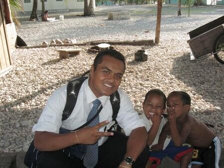 Elder Aiono on Lae this year (2008) with some beautiful marshallese kids.
Justin Marvin Aiono
09 Nov 2008