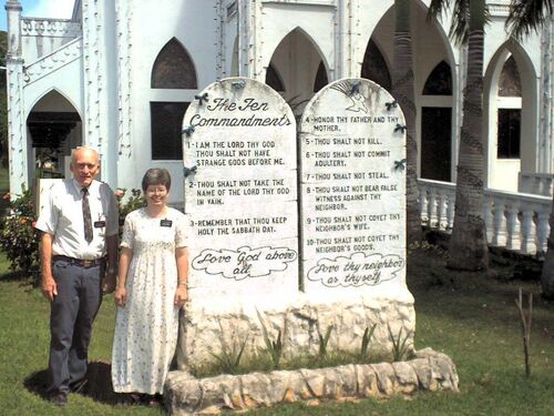 Elder & Sister Finlinson in Saipan
Jerald A Finlinson
22 Sep 2002