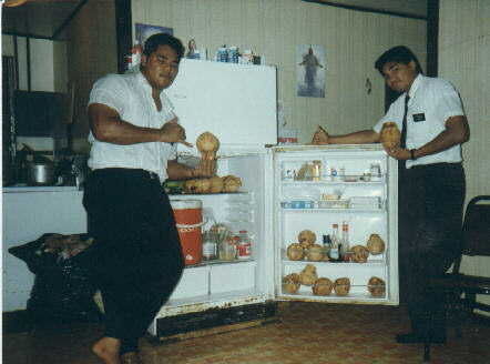 Man I miss the cold nu in Chuuk...ika met?
P. Kulesa Falo
25 Sep 2002