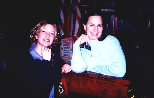 Taken 11 March 2004 @ Lamberts Cafe, Sikeston.
L-R: Sister Sarah Taylor, Sister Emily Hart
Sarah 