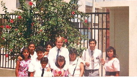 Elder Hurdsmand and Elder Acosta with the family Sisniegas in the Warm Sullana
Ferdinnan Jesús Acosta Paz
24 Nov 2003