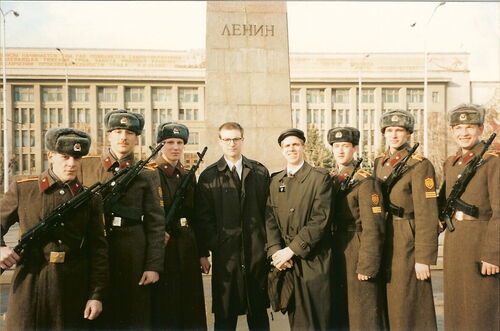 Me, (Elder Deakins) on the left, and Elder Phillips on the right with some soldiers on Revolutionary Square in Saratov April 1995
Jake  Deakins
24 Apr 2006