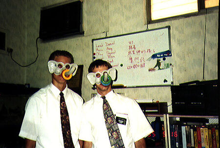 Elder Toast and Elder Jensen are being silly at Bro. Pittman's house in Tainan.
Chad 孫耀威 Snelson
30 Mar 2003
