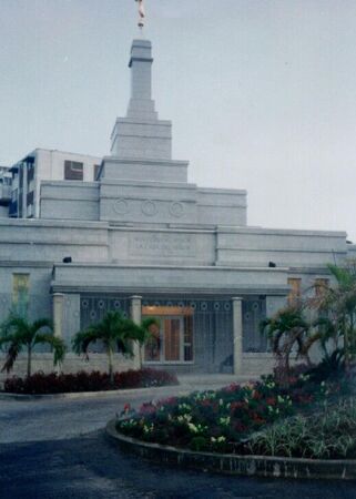 Vista lateral del templo
Migledis Beatriz Mendoza
24 Aug 2005