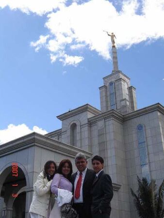 Visita al Templo de Bogota Dic-Enero 2006-2007
Daniel E. Zambrano
01 Apr 2007