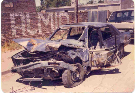 Asi quedo el auto del Pte. Lozano despues del accidente que sufrimos en Villalonga, camino a Viedma, despues de recuperarnos en el hospital volvimos a trabajar con mas fuerza.
Claudio Horacio Barlaro
15 Sep 2005