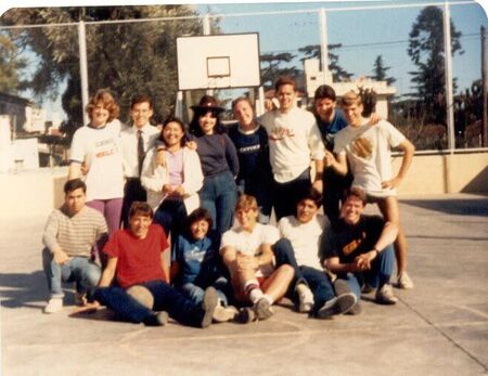 Nos juntamos para una actividad de Zona
Gloria  Pasko
13 Oct 2002