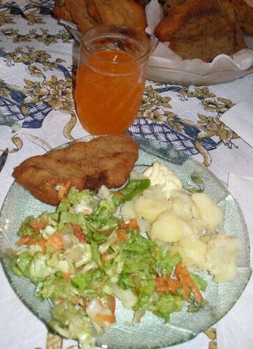 Another yummie plate at a members house in Libertad.
Joshua  Frazier
13 Apr 2007