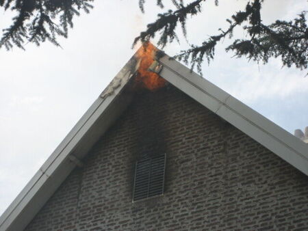 El incendio ocurrió el 10 de Enero de 2007 cuando se estaban terminando unas reparaciones en el entretecho.
No hubo personas lastimadas, por suerte el Pte. de Misión y su familia estaban de gira cuando ocurrió esto.
Sebastian Daniel Huarte
19 Jan 2007