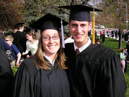 Estamos H. Anne Hansen y E. Jordan Horrocks despues de graduarnos de BYU
Jordan Berke Horrocks
25 Apr 2005