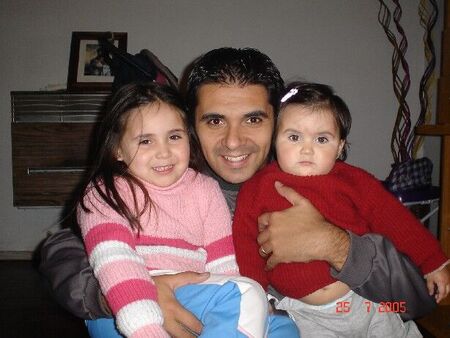 Aca estoy junto a mis hijas Aylen de 3 y Iara de casi un año
Emanuel  Demarco
11 Aug 2005