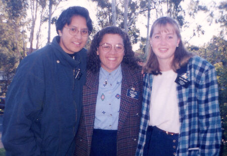 My trainier(sista Rota), me(sista Tohu), and my first American Comp(sista Smoot)
Juanita  McDade
17 Nov 2004