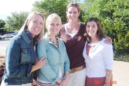 Foto tirada no Templo de Jordan River no dia da sessão em Português.
S. Melo, S. Watson, S. Scott e S. Copus.
Carolina  Melo (Lima)
09 Sep 2005