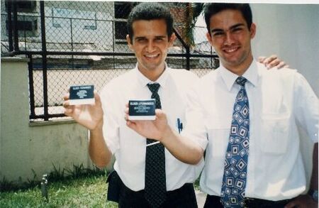 Elder Fernandes & Elder Fernandes se encontram em Ipatinga
José Gledestone Soares Fernandes
01 May 2002