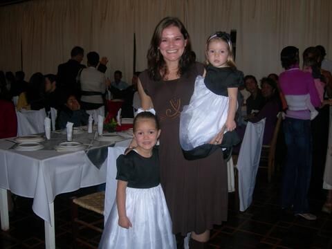 Eu e as minhas filhas LINDAS !!! Yochabelle is 5 and Hannah is 2 :0)
Milena  Barlow
30 Jul 2006