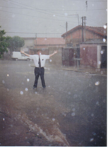 Lots of Rain in Limeira
James Dirk Bullough
20 Oct 2003