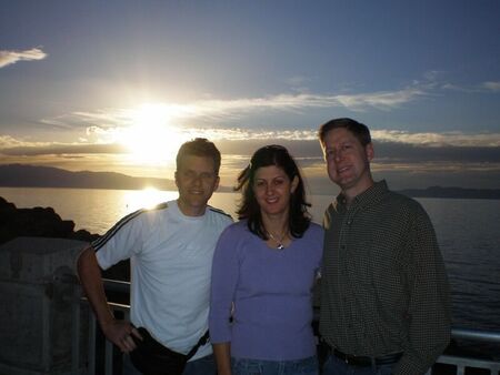 Pôr do sol no Grande Lago Salgado em outubro de 2007. Elder Ludgero, Regiany e Scott Rasmussen
Roberson Carlo Ludgero
04 Jan 2008