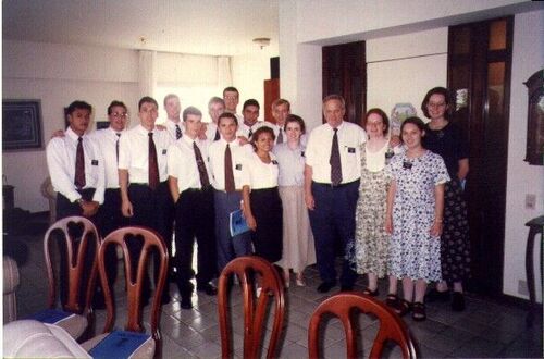 Ghegada dos missionários Elder Fernandes(MG), Fernandes (SP), Botelho, Brentano, Viana, de Morais e Sister Chagas, além dos missionários do C.T.M. de Provo Elder Webster, McCann, Russell, Seals, Sister Kernes, McKnight, Benson, etc.
Odair José Ferreira Viana
18 Dec 2002