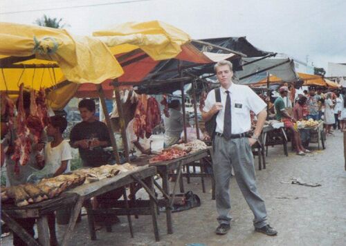 Here's one of the open meat markets in Arapiraca (1994), something new to this Canadian.
Matt  Jenson
31 May 2003