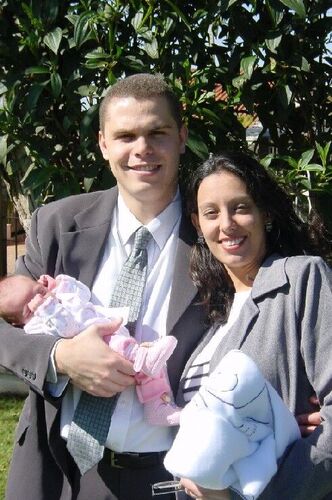 Rebecca com Silvia (mamãe) e André (papai), no seu 1º Domindo na Igreja.
André Cunha e Silva
26 Jun 2004