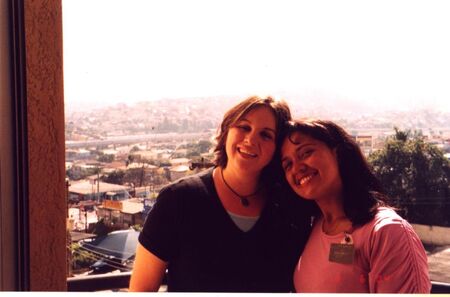 Sister Linfante e Sister Barros no apartamento do L.O Irmão Geraldo.
PAULINEI DE JESUS
27 Jun 2004