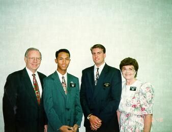 Elders Sauric & Elder Vann w/ Pres. & Sis. Farnsworth
administrator
31 Jul 2008