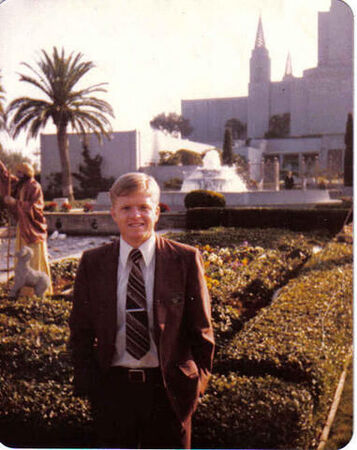 Elder Daniel K Green
19 Dec 1980 in front of Oakland LDS Temple
Terry L. Van Wormer
29 Mar 2008