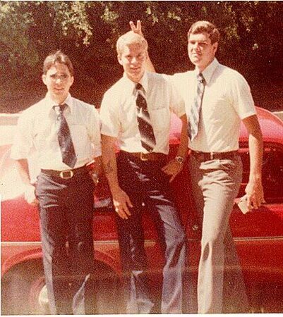 l-r; Elder Carl Jones,FL. Elder Chuck Willis,NY. Elder Chris Miller,IL.
Grant  Bobo
19 Apr 2003