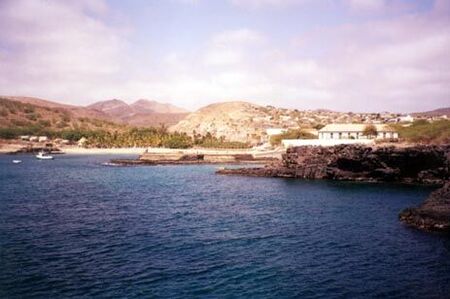 Tarrafal: a beautiful beach with azure water.
Darin  DeMille
20 Nov 2002