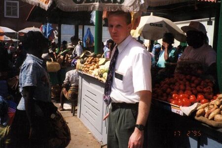 This is one of the open air markets in Praia.  This is where you will get most of your fish, rice, beans, fruits and vegetables (your staples).  You can bargain with them, unlike at the supermarket.
Darin  DeMille
16 Dec 2002