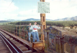 Elder Sturgeon and I about to jump off of the bridge in ColliPulli. ColliPulli ruled!
Daniel  Burt
01 Apr 2006