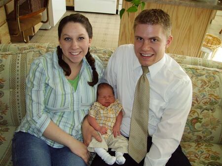 Mi esposa, Alexander, y yo.
Stephen Hyrum Courtright
08 Mar 2006