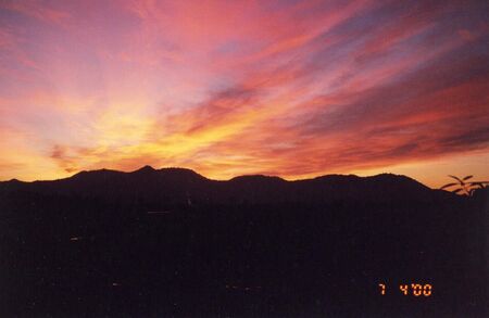 Sunset picture taken from Población Sta. Rosa.
Duane Alexander Quistberg
03 Jun 2004