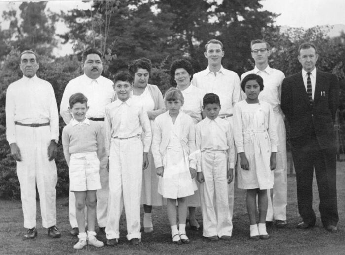 Brother Ricardo Garcia is second from the left in the back row. The picture also includes Elders Verle Allred, Joseph Bentley and Brother Bill Fotheringham in the back row.
Blaine Nay
22 Mar 2007