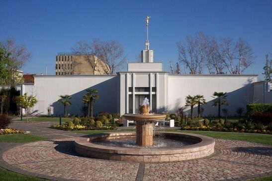 Picture of the temple grounds behind the temple - October 1, 2010.
Gary V. Davis
02 Oct 2010