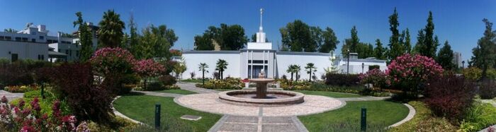 Panoramic View of the back of the Santiago Temple taken Sunday 02 February 2011
Gary V. Davis
13 Feb 2011