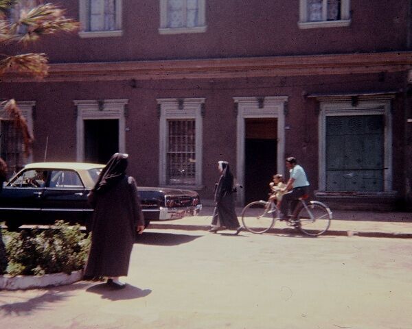 Two nuns catching a cab - Iquique 1970
Mark Richard Nordgren
29 Mar 2011