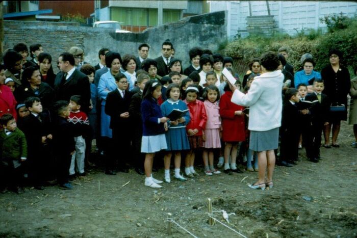 Talcahuano childrens choir 6-Nov-66
Joseph M Thompson
10 Apr 2011