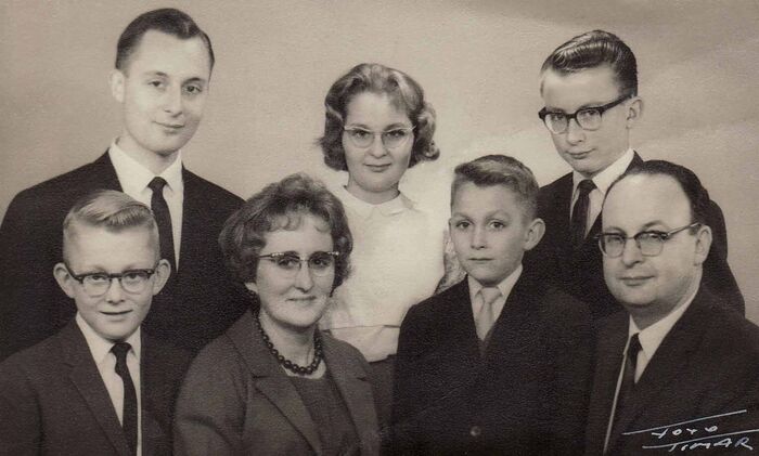 President and Sister Palmer, David, Howard, Kathy, Craig and Brian.  Santiago, Chile, June, 1962.
Robert 