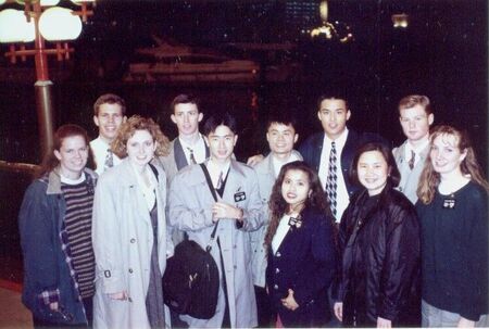 The Tuen Mun zone gathered at the stairs of Jumbo's floating restaurant after a mission dinner there.
Domingos  Liao
05 Nov 2003