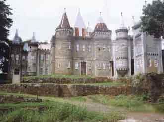 Here's a castle on the way to Santa Barva de Heredia
Jeremiah Daniel Shakespear
07 Aug 2002