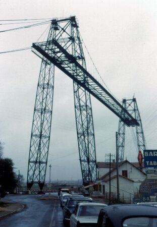 SAINT-PORCHAIRE. Le château de la Roche-Courbon (XVè siècle), restauré par Pierre Loti, est le plus visité du département. 

 
ROCHEFORT.
Un des derniers pont transbordeur de France édifié en 1885.  Unique Transporter Bridge.  Photo taken in 1964 or 1965.
Christopher W Evenson
10 Feb 2005