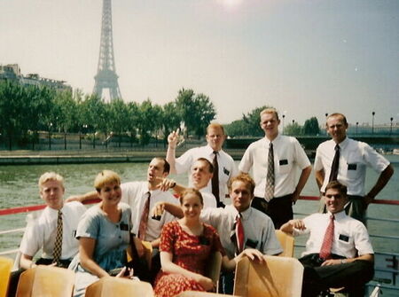 A great place for a district meeting.  Aout 1995.  Front row: Elder Pickles, Sisters Gaudette and  Young.  Middle row: Elders Atwood, Bird, Hess, and Radmall. Back row: Elders Fontenot, Barlow, Griesmyer.
D. Will Griesmyer
05 Dec 2005