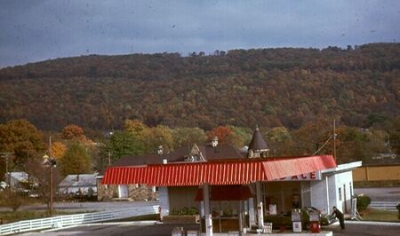 Ft Payne in Fall 1976
K. Barton Penrod
16 Jul 2006