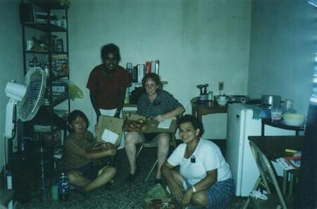 Hermana Morera, Gomez, Heap, y Breinholt eating pizza in Escuintla
Wendi  Heap
09 Jul 2006