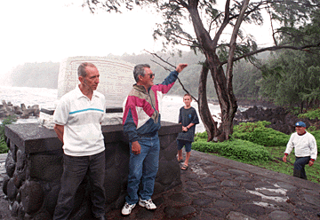 Laupahoehoe Point, Big Island is the site of the April 1st 1946 Tsunami that killed many and took the school.
Chris  Harrison
06 Nov 2001